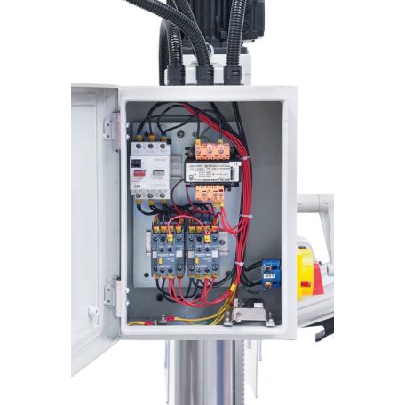 30mm, GB30T hűtőanyag-berendezéssel Hajtóműves-asztali fúrógép 